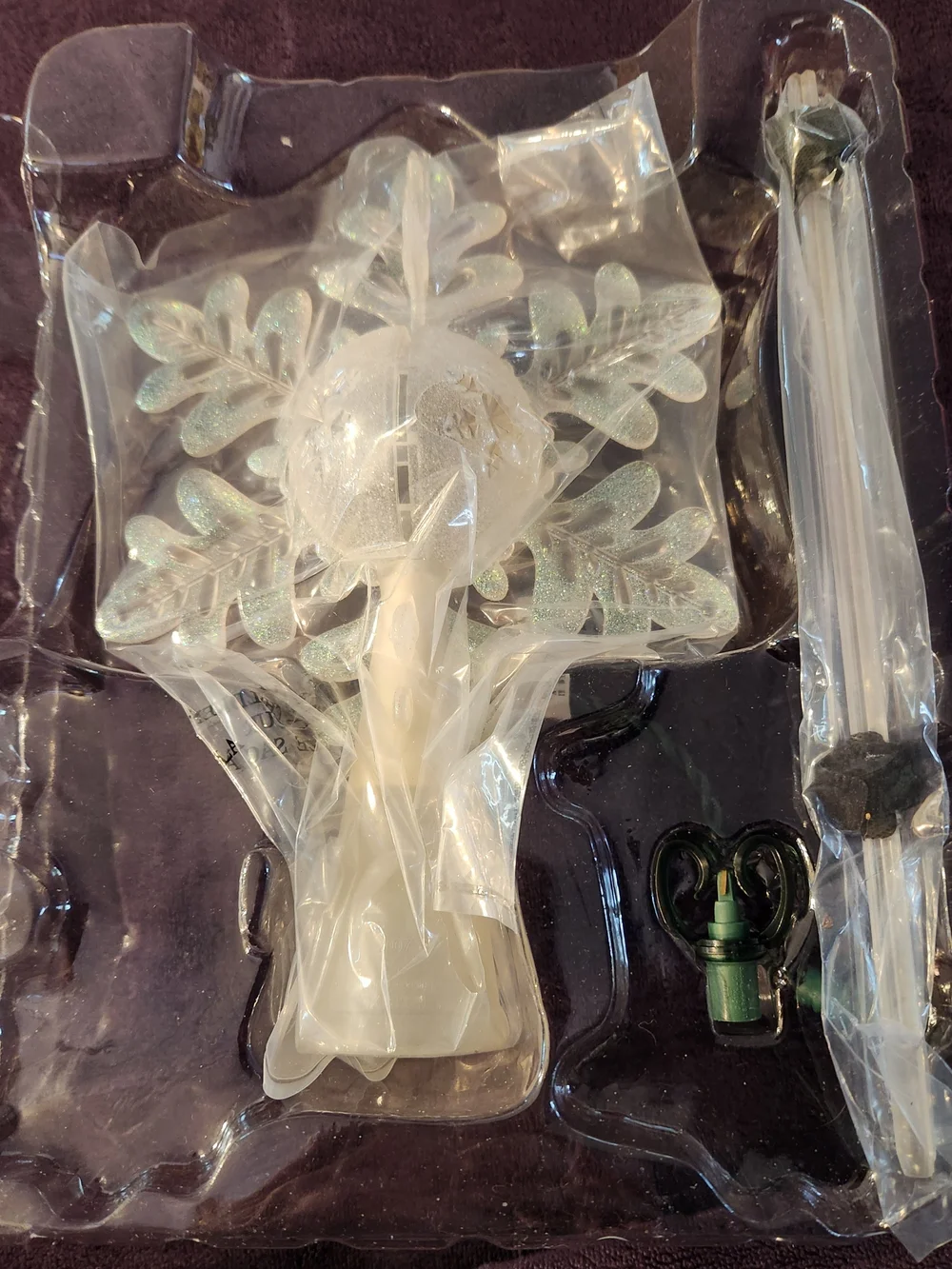 Hallmark 2007 Keepsake Shimmering Snowflake Tree Topper South Pole Pals - NIB